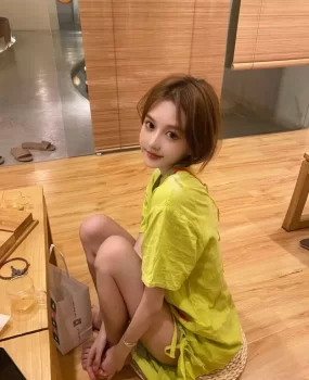 年轻小妹妹