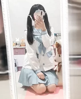 身材娇小的小萝莉,下面特别紧,想尝鲜的可以去试试
