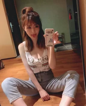 包头 非常骚气的极品小姐姐,服务好不催钟,给哥哥们情人般的体验